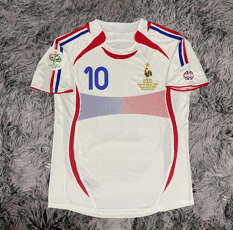 Zinedine Zidane SIGNED France 05/06 Away Jersey/Shirt - COA - 2006