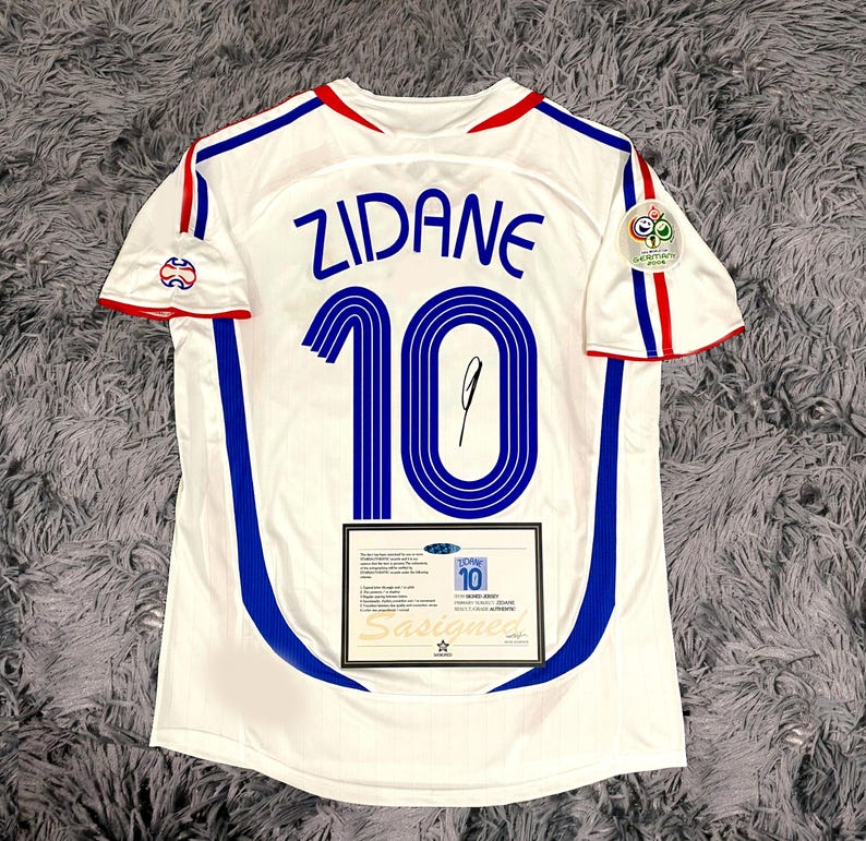 Zinedine Zidane SIGNED France 05/06 Away Jersey/Shirt - COA - 2006