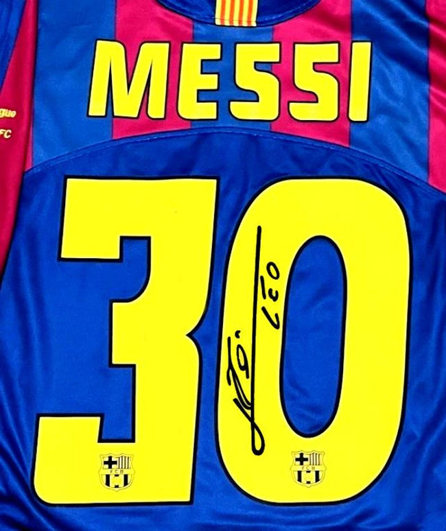 Lionel Messi SIGNED Barcelona 04/05 Home UCL #30 Jersey/Shirt - COA - 2005 Retro Main Image